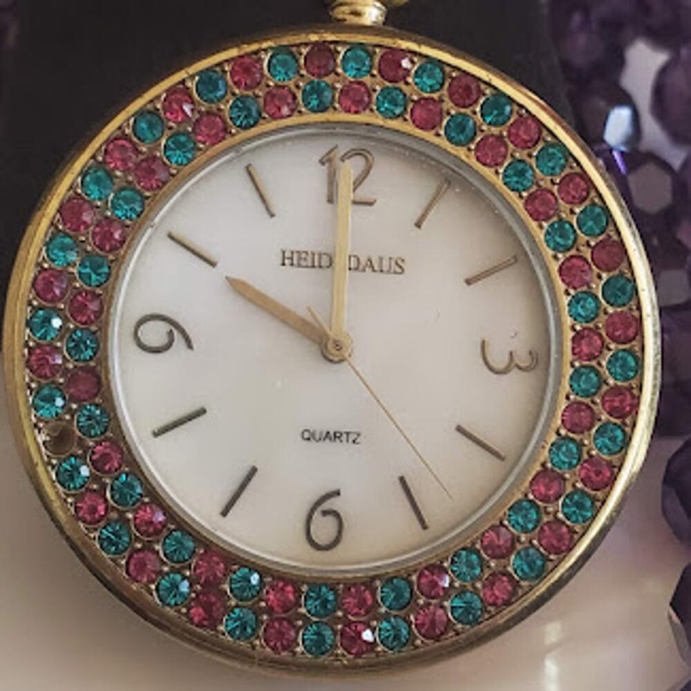 Heidi Daus‎ Alice in Wonderland Pocket Watch Rhinestone Necklace New with Flaws